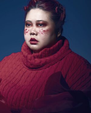 Xixi Lim Instagram - ❤️

Photographer: @brendantps
Studio: @dnmcstudio Assisted by @leochiabatta
Hair: @shradhaprostylist
Makeup: @cynderellasg
Stylist: @indra_murak
Red ensemble: @shahay_studio