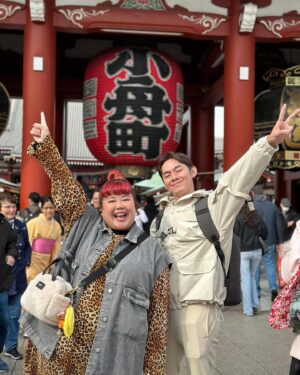 Xixi Lim Instagram - Konnichiwa 🇯🇵
又多一次的出國吃喝玩樂, 影片已出, 看看我們的 #彥茜 在日本做了些什麼吧~

我們這次能來到日本都是因為 @propnexsingapore 😉 你們也能像我們一樣被PropNex送出國哦! 現在他们正在举行 “I Can Fly With PropNex” 活动, 将送出100张机票包括到首尔、东京、墨尔本甚至巴黎! 想要知道更多詳情, 記得到 https://icanfly.propnex.com/ 查詢~ 
機會難得不要錯過！