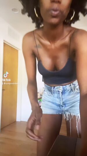 Xosha Roquemore Instagram - Omg this was so fun. Literally was in here rehearsing. Put on Jean shorts for the occasion. I’m on main wit it babyyyyyy 😂👯‍♀️🥰
