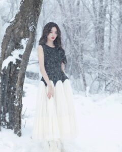 Xu Yiyang Instagram - 拥抱❄️