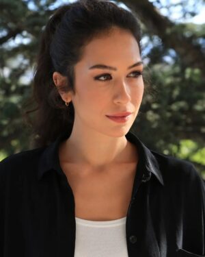 Yağmur Özbasmacı Mermer Instagram - say hi to Gülce 🙋🏻‍♀️
#tuzak bu akşam @tv8 'de 🎈