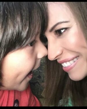 Yamaris Latorre Instagram - ¡Detengan todo lo que están haciendo!! Hoy cumple mi Nacho.✨Mi amooor. Wow!!! Qué rápido pasa el tiempo. ¡16! ¡Un joven maravillosooo!! Divertido, con un sentido del humor espectacular, familiar,  excelente amigo,  de gran bondad y nobleza en su corazón, inteligente, creativo, amante y protector del mundo animal (pregúntenle a Pelusa 🐶) y la naturaleza,  dibujante natural y apasionado del diseño, responsable, resiliente, el más cool de los hermanos, primo, nieto y extraordinario hijo. ¡Que tu trayecto esté lleno de las mejores aventuras, paz y felicidad!!! Te Amamos ¡Felicidadeeeees! 🎉💜
@franciscomoris65 @ignacio_4ndres