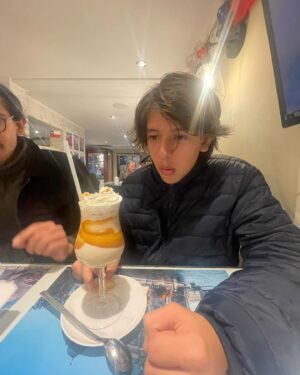 Yamaris Latorre Instagram - ¡Detengan todo lo que están haciendo!! Hoy cumple mi Nacho.✨Mi amooor. Wow!!! Qué rápido pasa el tiempo. ¡16! ¡Un joven maravillosooo!! Divertido, con un sentido del humor espectacular, familiar,  excelente amigo,  de gran bondad y nobleza en su corazón, inteligente, creativo, amante y protector del mundo animal (pregúntenle a Pelusa 🐶) y la naturaleza,  dibujante natural y apasionado del diseño, responsable, resiliente, el más cool de los hermanos, primo, nieto y extraordinario hijo. ¡Que tu trayecto esté lleno de las mejores aventuras, paz y felicidad!!! Te Amamos ¡Felicidadeeeees! 🎉💜
@franciscomoris65 @ignacio_4ndres