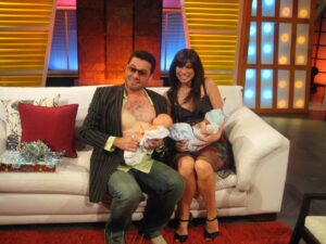 Yamaris Latorre Instagram - #Tbt- No te duermas 2008. De cuando Nacho nació y  @elgangster lactó 😜