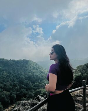 Yamini Bhaskar Instagram - Life is so endlessly beautiful ✨
If it is not ? 
Make your life beautiful ❤️