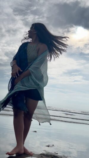 Yamini Bhaskar Instagram - Alive ✨

#ocean #goa #bliss