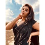 Yamini Bhaskar Instagram - 🖤