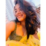 Yamini Bhaskar Instagram - 🌼 @elegant_threads_by_salma