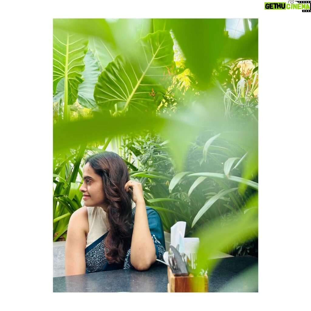 Yamuna Chinnadurai Instagram - Jane do na ❤️ Saree @selaiyum_ravikaiyum