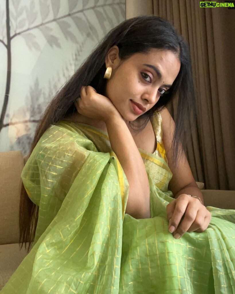 Yamuna Chinnadurai Instagram - Saree @selaiyum_ravikaiyum