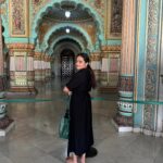 Yamuna Chinnadurai Instagram – In side of the palace with Mysore maharani 🤪 #mysore #mysorepalace #mysoretourism