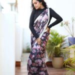 Yamuna Chinnadurai Instagram – Selaiyum Ravikaiyum the saree made with love 

Dm for orders or buy through our website 
www.selaiyumravikaiyum.com
Pc @fave.images