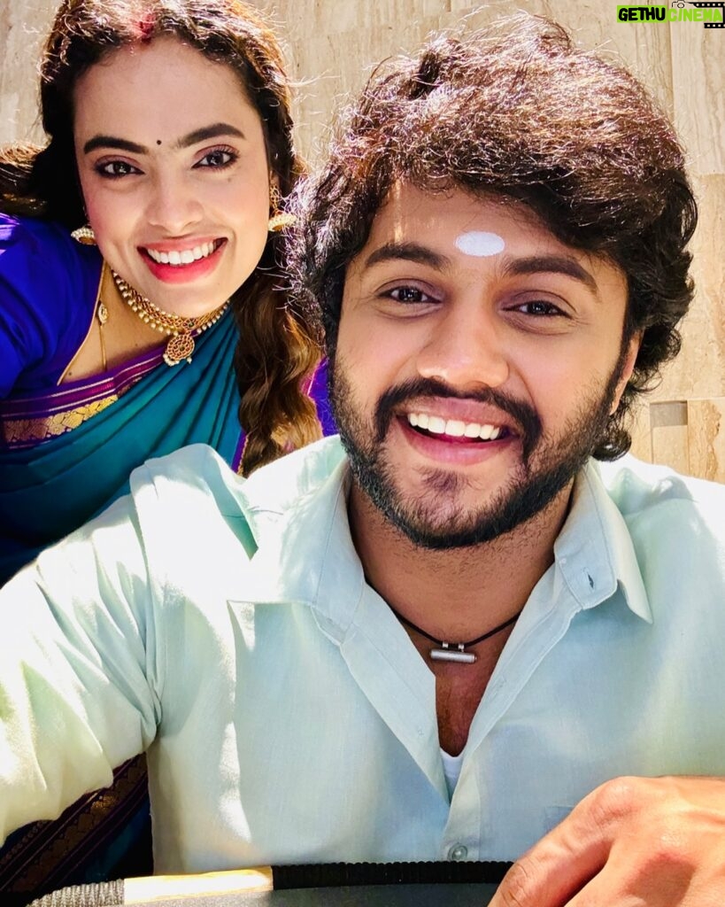 Yamuna Chinnadurai Instagram - The only person who supported during kannan’s marriage was my akka 😍 . #kannan ❤️ #charu #veetukuveeduvaasapadi #sister #love #bonding