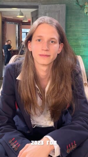 Yana Churikova Instagram - 25 лет MTV Россия - это и про связь поколений. 

В нашей студии - молодой артист @juzeppe_junior Антоний Толмацкий. И те, кто помнит, как начинался творческий путь его отца. 

Ничего не исчезает, а то, что в попало в сердце, остаётся  навсегда. 

Смотрите 8 октября на моих каналах в YT и ВК спецвыпуски «25 лет MTV Россия. 12 злобных зрителей». 

Часть 1 - «MTV. Начало»