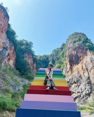 Yang Guang Ke Le Instagram - 一年一度清明扫墓🫶
祭拜🙏🏻祖先…
每次回来都很喜欢怡保
真的好山好水好风景 ⛰️🌟🌤️

#怀旧复古