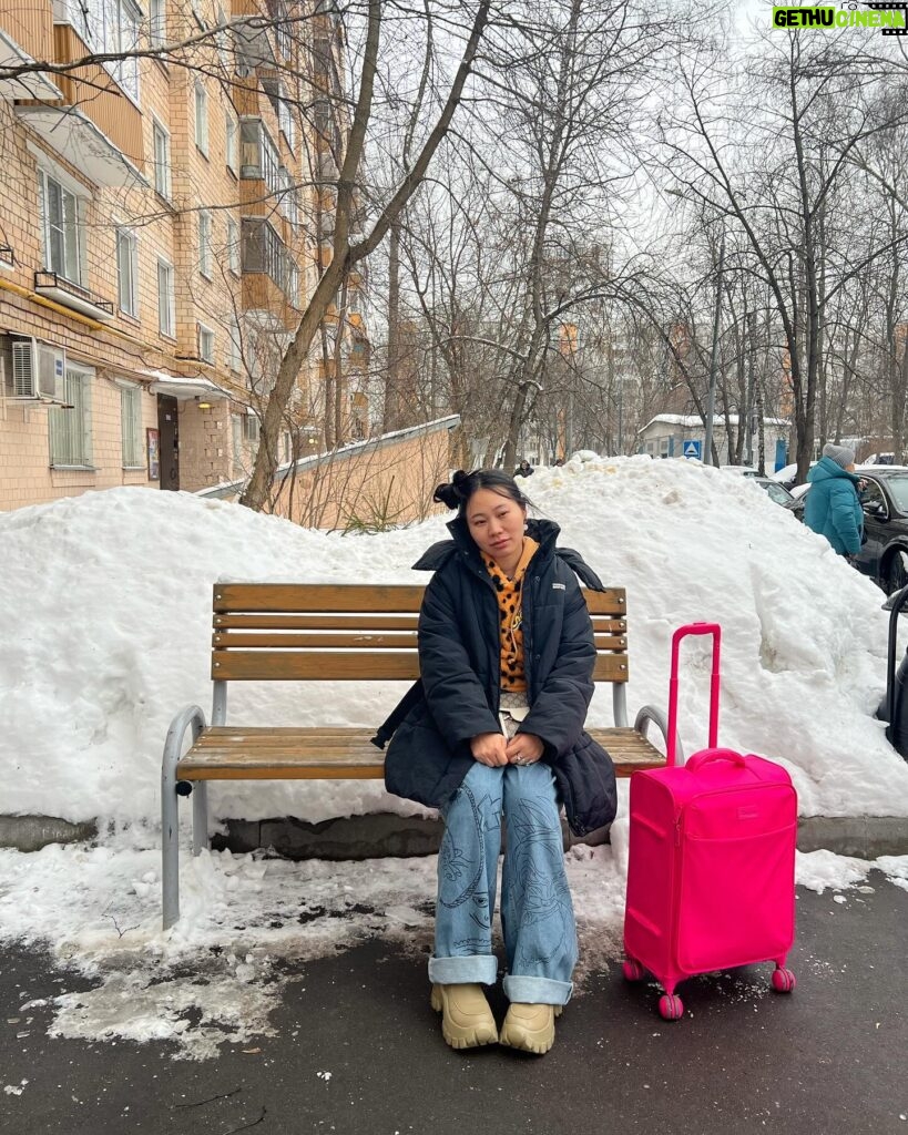 Yang Ge Instagram - Cold холодно 冷