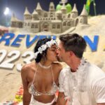 Yany Prado Instagram - 🎉🎉✨HAPPY NEW YEAR TO EVERYONE !!!!🍾🎉✨Fue mágico estar en Brasil recibiendo el año, lleno de amor gracias a ti meu amor @tiagorodrigocorrea .💕♥️ Son tantas las fotos que tenemos , que tendré que subir más luego. Les quiero 😘 espero que hallan tenido un fin de año maravilloso . Rompámosla este año !!!!