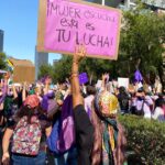 Yany Prado Instagram - Se escuchó fuerte mi voz porque no estaba sola , estábamos todas !!!!!!! 8M 💜💚💚💜💚💜💚💜💚 . Esta vez la marcha fue en México 🇲🇽 , rodeada de tantas mujeres valientes y poderosas. Esta lucha la hacemos y la ganamos todas !!!!! #diadelamujer #8m #mexico #noalmachismo #nomasfemicidios