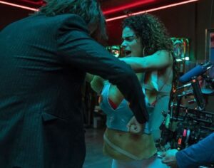 Yany Prado Instagram - Se acuerdan de esta dolorosa y potente escena en @skyrojo 1ra temporada ? Quiero saber qué sintieron cuando la vieron . 
Fue una escena poderosa en cuanto al nivel que tenía que tener . Muy cuidada por todo el equipo  @vancouvermediaproducciones , cámara, arte , edición , sonido , por my director @jesus_colmenar y por mi increíble artista y amigo @asieretxeandia . 
Esta escena es el motor de la frenética huida , la búsqueda de la libertad. 
@skyrojo 3️⃣. ENERO 13 / 2023 en @netflixes 
——-
Do you remember this scene @skyrojo first season ? It was powerful and painful , right ? 
I want to know what you felt when you saw it . 
Let me know 💋
@skyrojo 3️⃣ IS COMING … 
January 13th 2023 on @netflixes