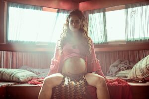 Yany Prado Instagram - 💘 #ginaskyrojo💋  de mujer a Leona ‼️‼️‼️ 
por ti hermana , por ti madre , por ti mujer ‼️‼️
@skyrojo @netflixes 
@vancouvermediaproducciones
@tamara_arranz