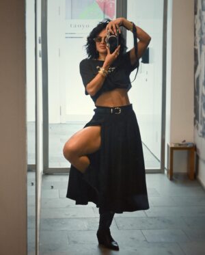Yany Prado Instagram - Getting black 🖤