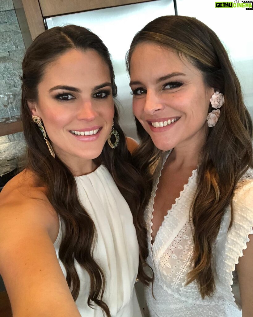 Yara Martinez Instagram - Happy Birthday to my baby sis💖 although she was taller and stronger than me she never kicked my ass when I used to pick on her #respect I love you so much it hurts @kaki.reyes.gutierrez