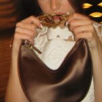 Yara Mustafa Instagram - double vision @maisonvalentino #vlogomoonbag