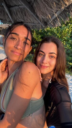 Yare Santana Instagram - Maquillaje especial para mi prima bella 🥰🥰🥰