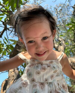 Yarinda Bunnag Instagram - Tree climbing time!