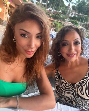 Yasemin Yalçın Instagram - Canım kızımla çok güzel bir akşam ❤️🌹