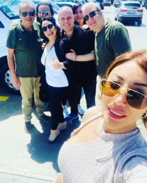 Yasemin Yalçın Instagram - İZMİR E DOĞRU YOLA ÇIKTIK
ÇAY MOLASINDAYIZ😃BU AKŞAM KÜLTÜR PARK AÇIKHAVA TİYATROSUNDAYIZ 👍👍 ve…
“ TURNE CANDIR”😊 🎭