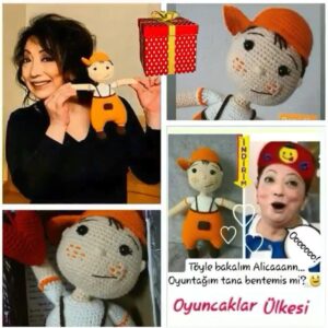 Yasemin Yalçın Instagram - “OYUNCAKLAR ÜLKESİ”nin ALİCAN HEDİYESİ..
Çok teşekkürler, emeğiniz’e sağlık, harikulade bir hediye, unutulmaz bir anı oldu..
🤗❤️🌹🌹🌹