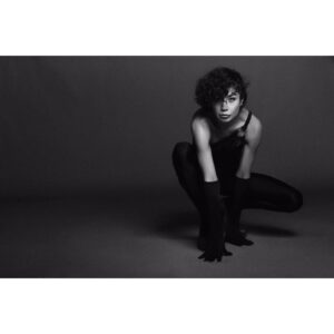 Yasemin Öztürk Instagram - #mutluakşamlar ... foto by @erenyigit saç makyaj styling #yaseminöztürk  #lifeisgood#lovemylife#reallove#reallife#loveuall#love 💙🦋