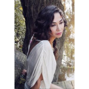 Yasemin Öztürk Instagram - #mutluakşamlar... #tbt yıl 2014 Eylül foto by @seldabaskaya  foto çekimi #İstanbul📸 #lovemylife 💙💦