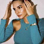 Yasemin Yazıcı Instagram - Bolero modanın soğanlı menemenidir. Bölücüdür. Change my mind.