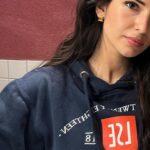 Yasemin Yazıcı Instagram - bugün 24 Nisan hayret ediyor insan, yarın 25 Nisan şaşırıyor insan