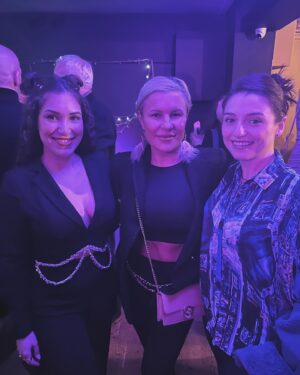 Yasmine Alice Instagram - The premiere of my baby The Interpreter! Thank you for the support, my heart is full. ♥️🎬🧿 Grateful for all the beautiful compliments on the film which I wrote, produced and starred in, and for my brilliant cast and crew! 🐈‍⬛ #filmproducer #filmwriter #actress #filmmaker #ukfilmmakers