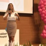 Yasmine Ghaith Instagram - _____ كل مرة بيكون عندي فيها talk بحس كأنها أول مرة، و ببقي متوترة جداً! و أول ما بقف علي المسرح و أشوف الناس و أبدأ أتكلم، بيروح كل القلق و التوتر و برتاح كأني واقفة قدام صحابي بالظبط، و ببدأ كلام و مش بكون عايزة أخلص والله 😂🤦🏽‍♀️ من أكتر الحاجات اللي كانت وحشاني وقت الكورونا هي ال live talks بتاعتي في الحقيقة مش ال online 😁 مبسوطة جداً إني بعمل جزء من التوعية في شهر التوعية بسرطان الثدي و إتبسط كمان إني قابلت بطلات كتير و أخدت منهم حب و أمل 🙏🏾 I'd also like to thank my beautiful @stardust__pr team, you guys are the best 🖤💥 Thank you Saudi German Hospital for the honouring 🖤 #BreastCancerAwarenessMonth #WonderWomanTheyCallMe #MotivationalTalks #Awareness #LiveToInspire