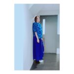 Yasuko Matsuyuki Instagram - ペンディングトレイン ドラマコレクション2023 ケープ @saphir__east トップス @estnation_jp ,スカート @cfcl_official ジュエリー @official_mikimoto シューズ @manoloblahnik