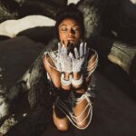 Yaya DaCosta Instagram - is IRISH and BRITISH. The English and Irish lived alongside one another for many centuries. Later, as the first of about 120 colonies around the world, Ireland was where the British imperial project began in the 15th century. The British Empire went on to terrorize more territories around the world than any other colonial entity. (IG captions are not long enough to fit the exhaustive list of countries). Britain’s arbitrary borders and mandates gave rise to many of the internal wars and conflicts that have plagued the peoples native to those lands, some of which we are obviously still seeing to this day. Celtic culture thrived in pre-colonial Ireland and England, which evolved around 1200 B.C. Between 1450 and 1750 A.D., we underwent mass hysteria, which led to thousands of so-called witches being hanged and burned for their relationship with the Earth and their pagan rituals. After “whiteness” was constructed in the 17th century, the Irish and every other group with “white” skin benefitted from white supremacist capitalist society, and from the continued oppression of people of color. What does it mean to “decolonize ancestry” when one has colonizer ancestry? What does this lineage have to offer to this work through me? (continued in next post…) 📸: @thaisaquinophotography 💇🏾‍♀️: @chiomanvhair 🎵: The Chieftains, “The Women of Ireland” . #AncestryDecolonized