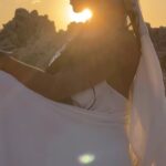 Yaya DaCosta Instagram - is MOOR. The Moors were a predominantly Muslim people originating in North Africa (modern day Algeria, Morocco, Mali, Mauritania, Tunisia, Niger) and the Iberian Peninsula in the Middle Ages. Between 711 C.E. and 1492 C.E. Moors ruled over Iberia, which consists of modern-day Spain and Portugal. Our introduction of new scientific techniques and tools to Europe accelerated progress in Moorish Spain and made it flourish in the areas of Astronomy, Chemistry, Physics, Mathematics, Geography and Philosophy. . Channelled message: Trust in the changing nature of life. The reality that you perceive today is but an expression of the energy needed to cultivate the transformation of Earth at this time. Do not cling to notions of “good” and “bad”. The next phase will always come. Take a step back and see the circumstances of this lifetime as but a brief moment in the grand lifetime of humanity. The power scales shall shift again and again. We have conquered the people who have conquered us. See the humans around you as reflections and reminders of every possible experience within you; of every feeling that is also possible within you; of every action - positive or negative- that is also a possibility for you. Contribute with compassion to humanity’s ascension to a place where its goal is no longer power, but Love. Inshallah. . . 📸: @thaisaquinophotography 💇🏾‍♀️: @chiomanvhair 🎵: Khalifa Ould Eide, Dimi Mint Abba “Hassaniya Love Poem” . #AncestryDecolonized #BlackFuturism #IndigenousFuturism