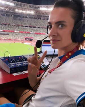 Yelena Isinbayeva Instagram - Смотрели эфир на @1tv?

Как вам? 🤗

#исинбаева#isinbaeva#tokyo2020#olympics#inprocess#work#television