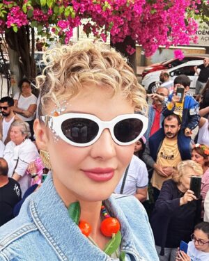 Yeliz Doğramacılar Instagram - 12.Uluslararası Portakal Çiçeği Karnavalınında 6. Kez düzenlenen Portakallı Lezzetler yarışması sunumundan..Emeği geçen herkese teşekkürler @tayyarzaimoglu @ahbozkurt001 @turkiye_kulturyolu @nisandaadanada 
🍊🍊 Adana 🧡🧡