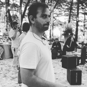 Yeliz Kuvancı Instagram - Madem birinci olduk, biraz setten fotoğraf ? 🙋🏼‍♀️🤍🥳 

#sadakatsiz