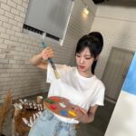 Yeoreum Instagram - 제가 그림을 잘 그릴거 같나요?!👩‍🎨