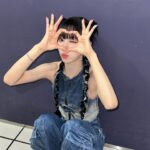 Yeoreum Instagram - 🍗💙👖