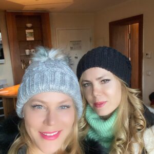 Yıldız Kaplan Instagram - München den sevgiler😇Der gröste Türk ist der Atatürk❤️❤️❤️ #En büyük Türk Atatürk #atatürk @nesrincan22