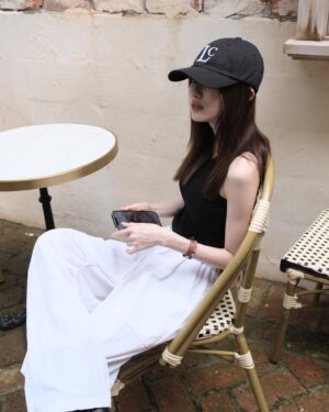 Ying-Xuan Ge Instagram - 🖤