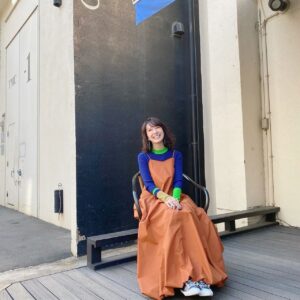 Yôko Moriguchi Instagram - .
.
本日19時より
プレバト俳句に出演いたします！
今日は大好きな方達に囲まれてテンション上がっています♡
.
@prbt_official 
#プレバト
#俳句
.

衣裳
@ommo_official_ 
アクセサリー
@blanciris_official
靴
@manacraftshoes