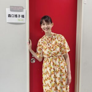 Yôko Moriguchi Instagram - .
.
本日のプレバトは
あの方  のお祝いですよ〜✨
.
 #プレバト
@prbt_official 
@tomioumezawa  先生♡
.
お衣裳
 #ottod'Ame
@ottdame_jp
@pdst.jp
アクセサリー
@grossejapan